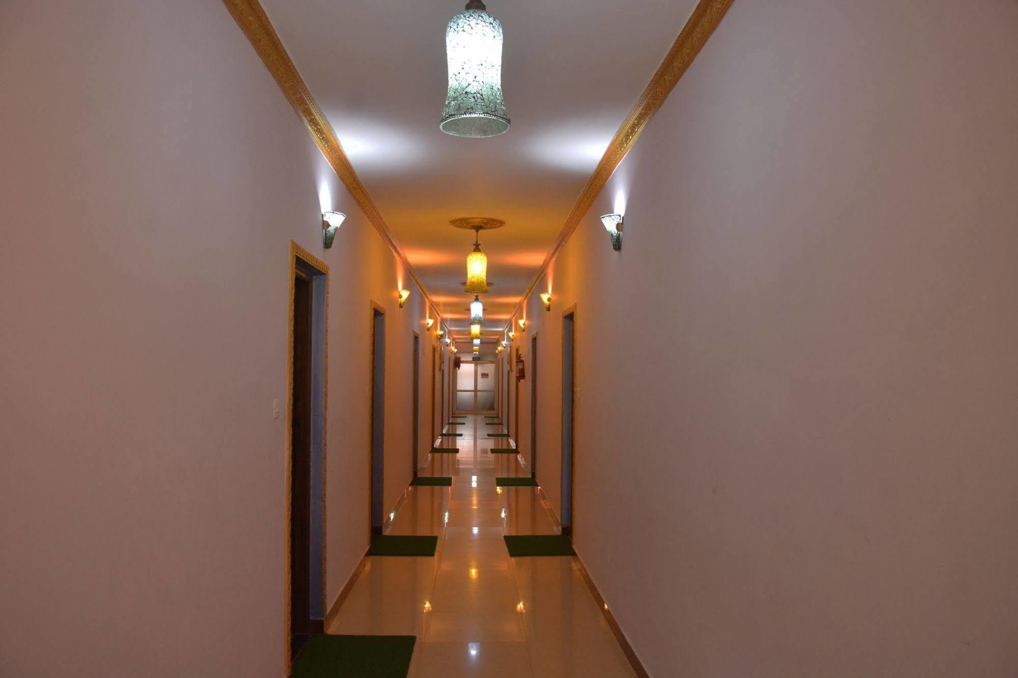 Rbr Suites Калангут Экстерьер фото