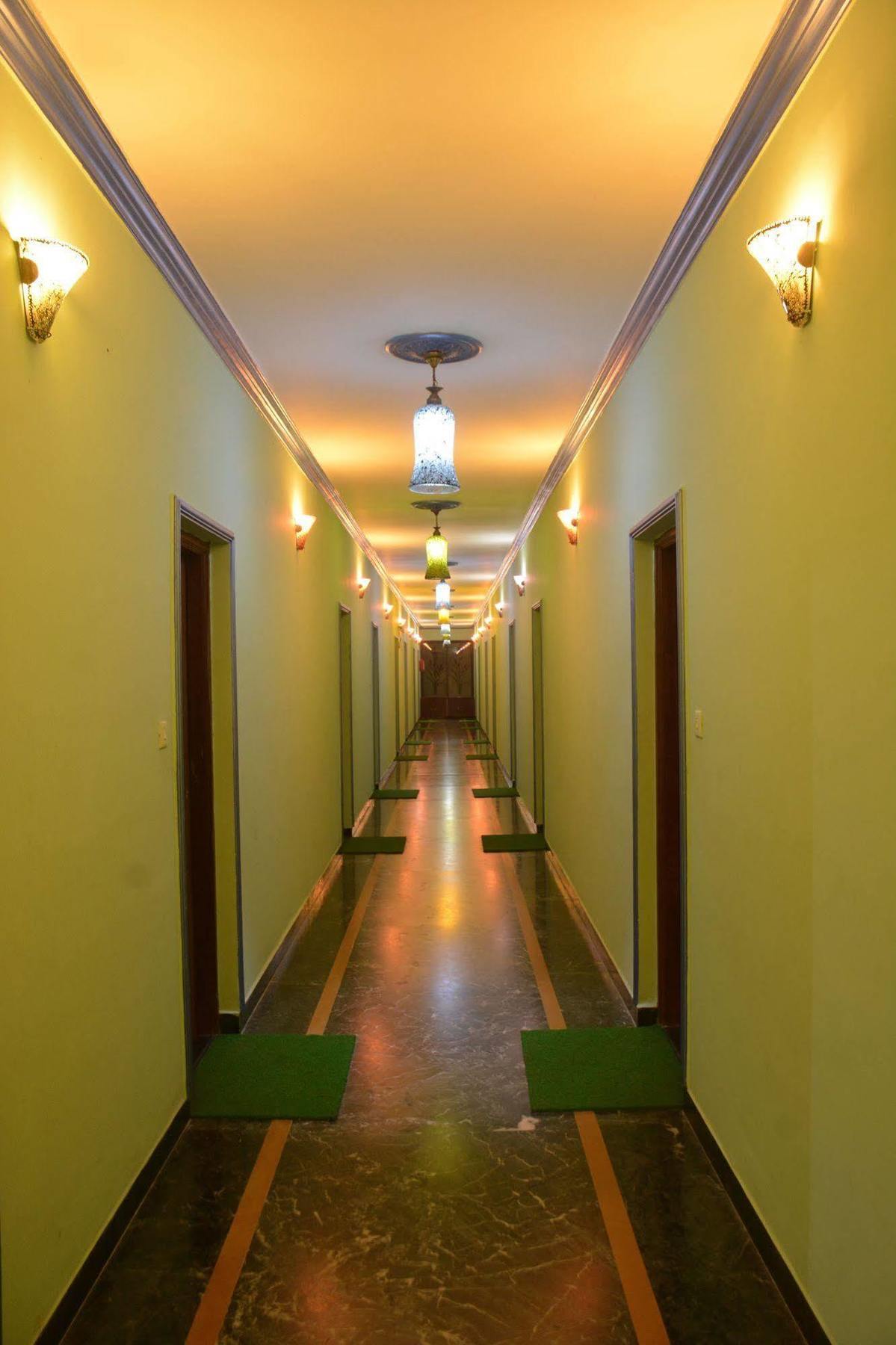 Rbr Suites Калангут Экстерьер фото